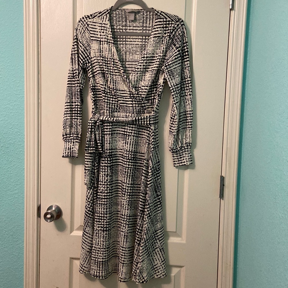H&M, S, cream/ black print, long sleeves, below knee( 5,4”) dress